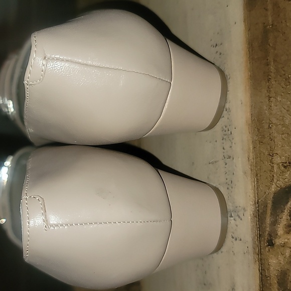 Easy Spirit Esobara Block Heeled Pumps - Picture 6 of 9